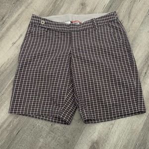 The North Face Womens Size 6 Plaid Pattern Shorts Gray Flat Front